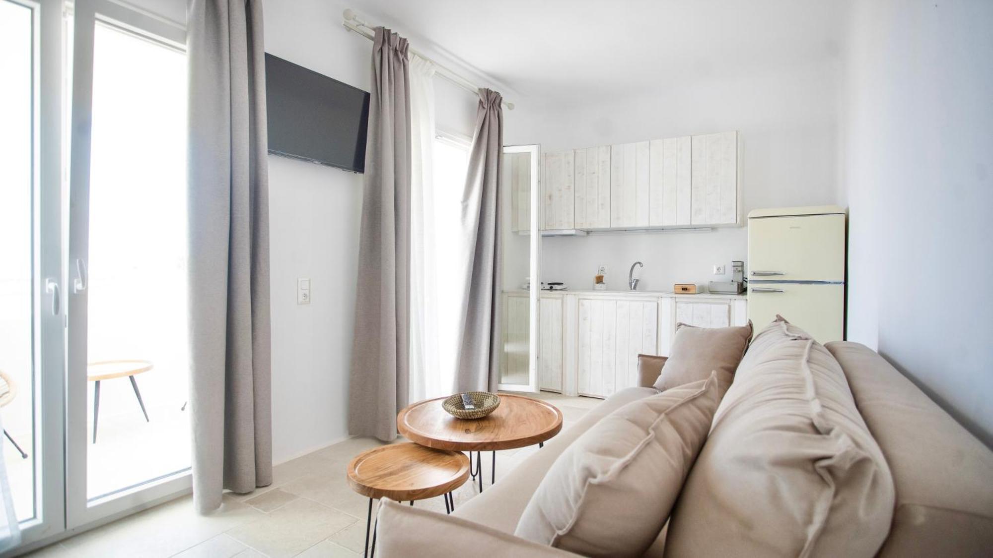 Gaia Mykonos Villas & Suites Tagoo  Room photo